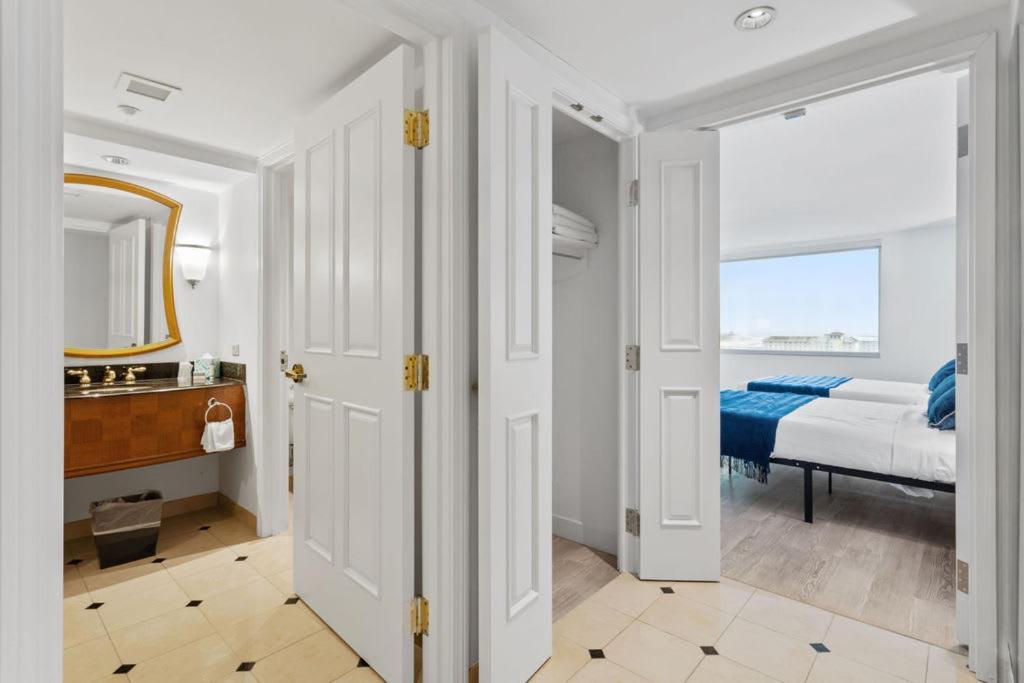 Boardwalk Beachfront 2br 3ba By Cozysuites *