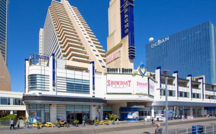 Boardwalk Beachfront 2br 3ba By Cozysuites Apartment Atlantic City